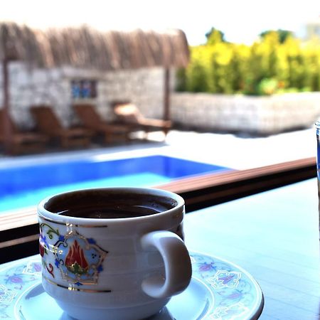Aksu Hotel Алачати Экстерьер фото