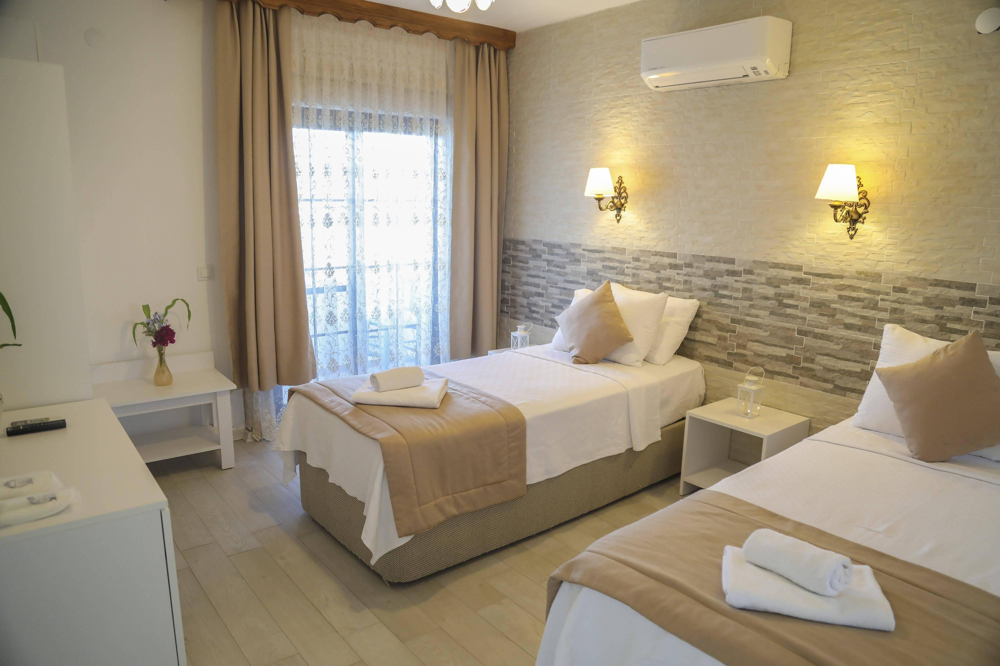 Aksu Hotel Алачати Экстерьер фото
