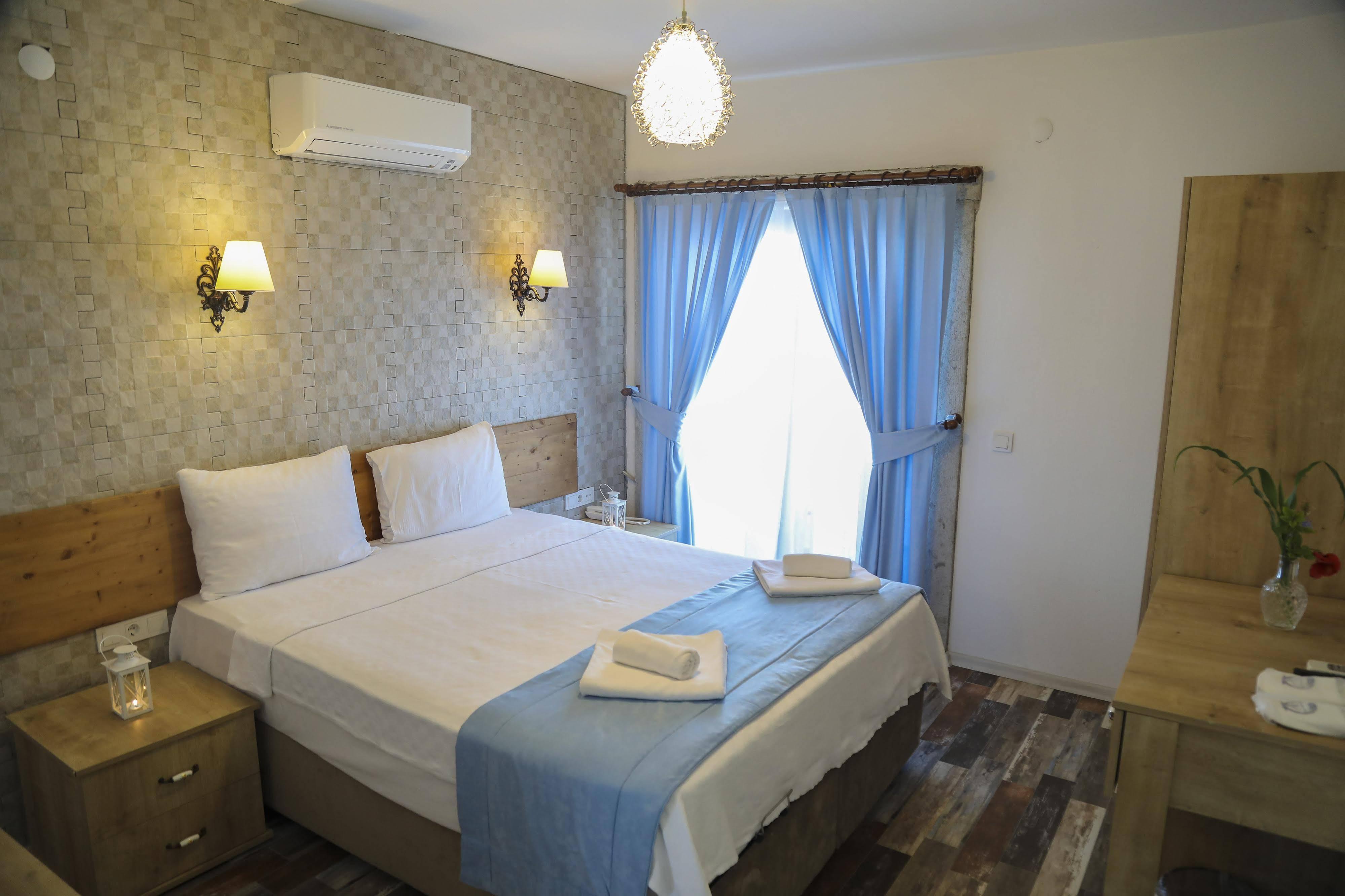Aksu Hotel Алачати Экстерьер фото