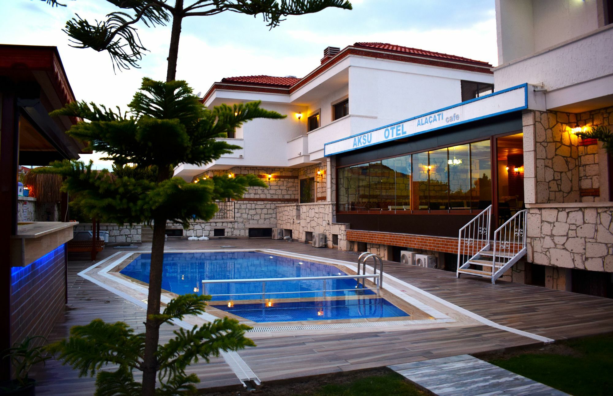 Aksu Hotel Алачати Экстерьер фото