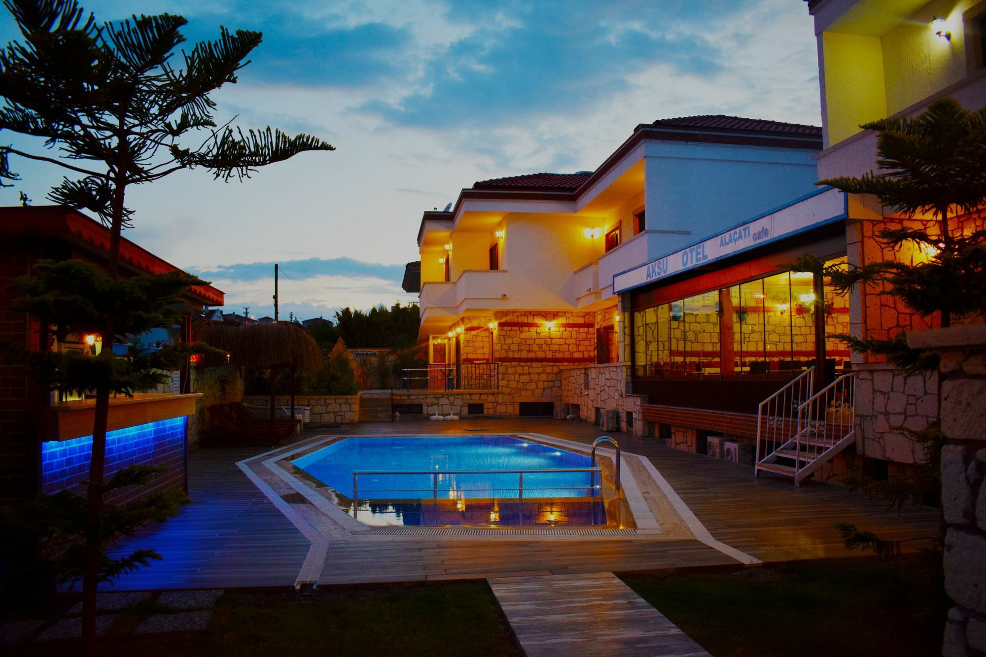 Aksu Hotel Алачати Экстерьер фото
