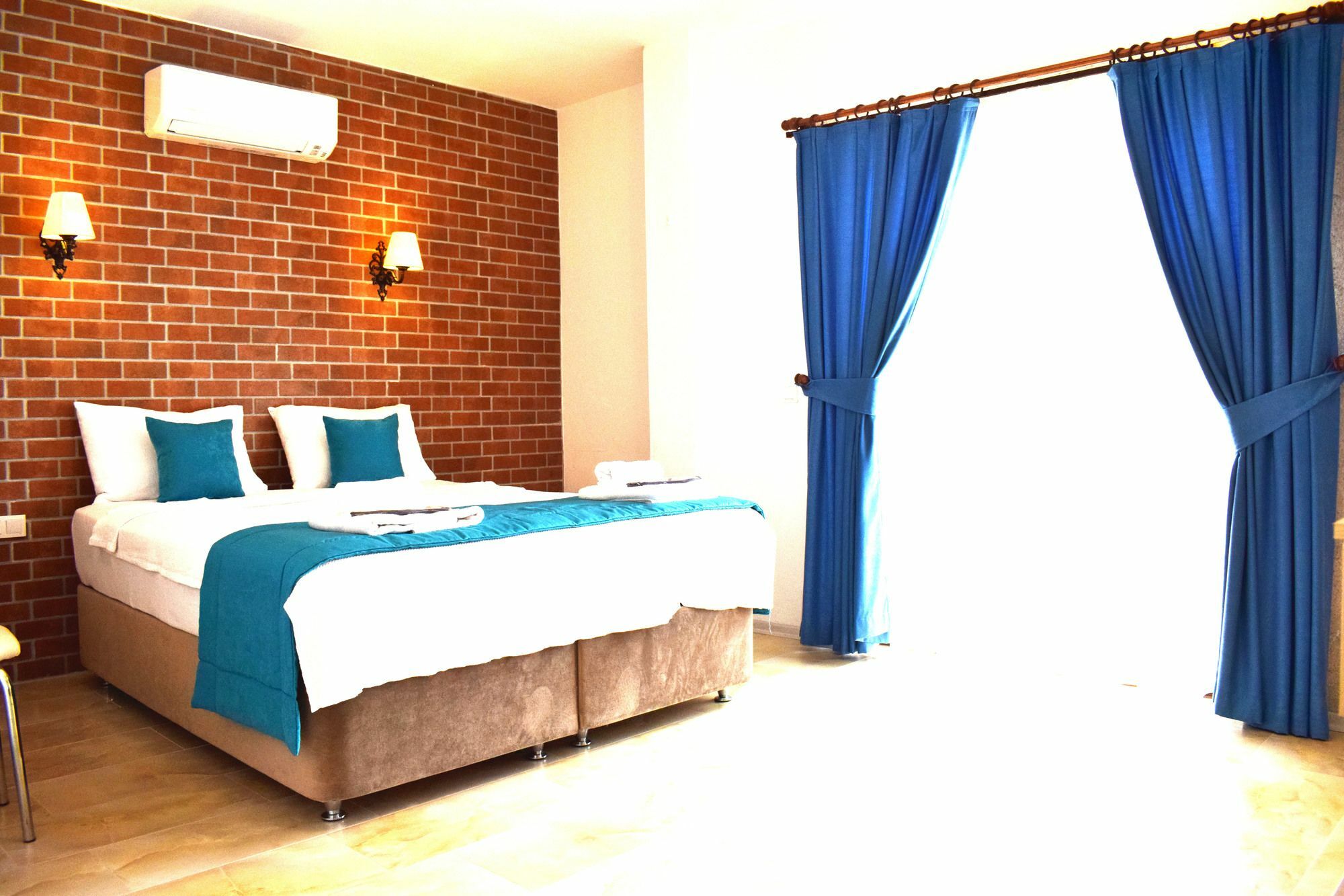 Aksu Hotel Алачати Экстерьер фото